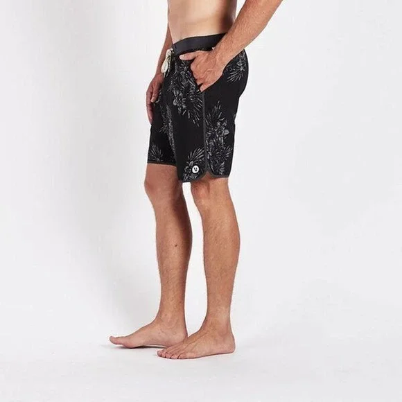 Vuori Cruise BoardShort Black Vintage Floral Gray Men's Board Shorts 32 H14054 - Picture 5 of 13